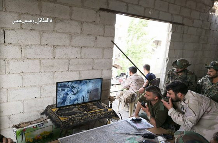 Hôm 3/5, các lực lượng Syria đã phá vỡ các tuyến phòng thủ của tổ chức khủng bố IS, chia những căn cứ mà nhóm khủng bố này chiếm đóng ở Nam Damascus thành hai khu vực riêng biệt và áp sát khu Hajar Aswad. Ảnh: AMN.