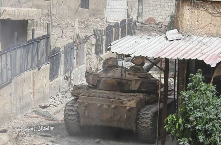 Trước đó, theo South Front ngày 3/5, lực lượng chính phủ Damascus và Quân đội Tự do Palestine (PLA) đã tái chiếm nhiều căn cứ trọng yếu nằm giữa quận Hajar al-Aswad và Trại Yarmouk từ tay nhóm IS. Ảnh: AMN.