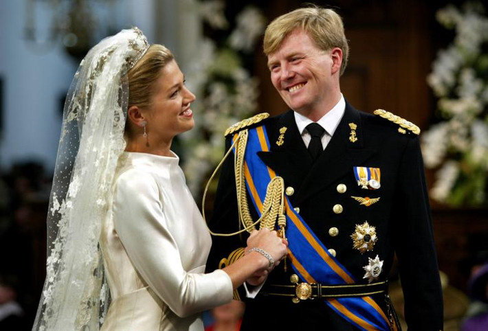 Quốc vương Hà Lan Willem-Alexander và Hoàng hậu Maxima trong ngày cưới của họ được tổ chức tại Nieuwe Kerk ở thủ đô Amsterdam ngày 2/2/2002.
