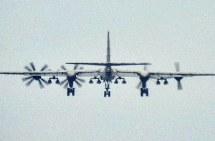 Kh-101 cơ bản có tầm bắn khoảng 4.500 km, trong khi một số chuyên gia quân sự ước tính nó có thể bay tới 10.000 km trong điều kiện thích hợp.