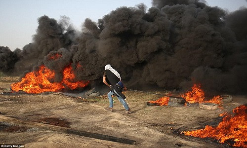 Được biết, hàng nghìn người Palestine đã kéo đến khu vực biên giới để tham gia cuộc biểu tình. Ảnh: Getty.