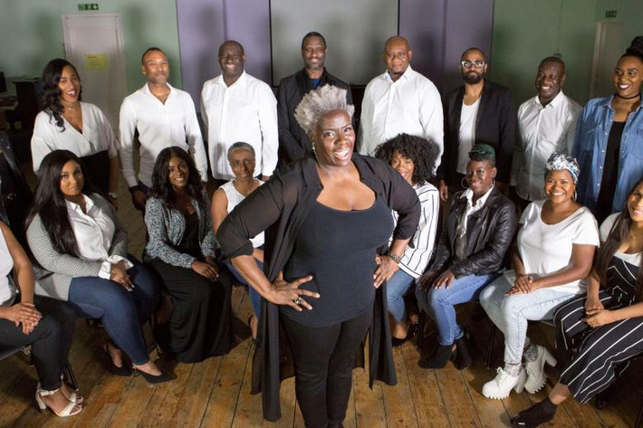 Karen Gibson và nhóm The Kingdom Choir sẽ tham gia biểu diễn trong hôn lễ của Harry-Markle.