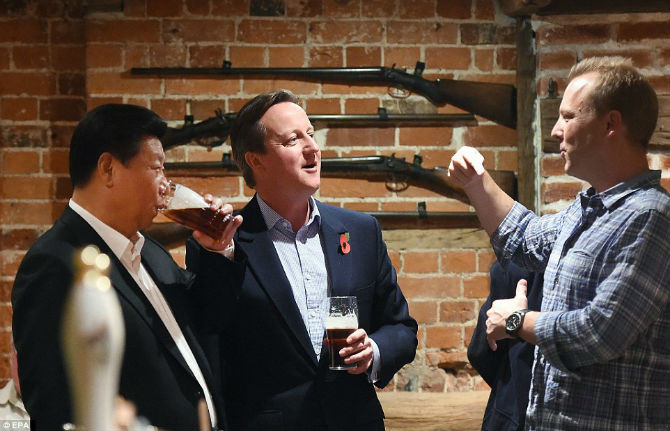 Ngoài bia, Thủ tướng Cameron còn mời Chủ tịch Tập Cận Bình thưởng thức cá và khoai tây chiên.