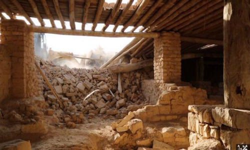Hồi tháng 8, IS đã phá hủy Tu viện Thiên chúa giáo Mar Elian ở Qaryateyn, Syria. Chúng đã sử dụng một xe ủi đất để phá hủy tu viện 1.500 tuổi này.