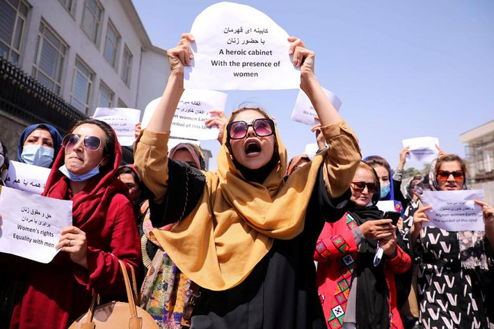 Được biết, Taliban sẽ áp dụng hình phạt hà khắc dành cho cả nam lẫn nữ. Trước đây, phong trào này chỉ áp dụng hình thức ném đá với phụ nữ. Ảnh: Reuters.
