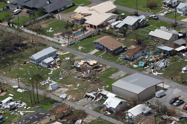 Siêu bão Ida mang theo gió mạnh và mưa lớn đã đổ bộ vào bang Louisiana, Mỹ, vào ngày 29/8 (giờ địa phương), gây thiệt hại nặng nề cho bang này. (Nguồn ảnh: Reuters)