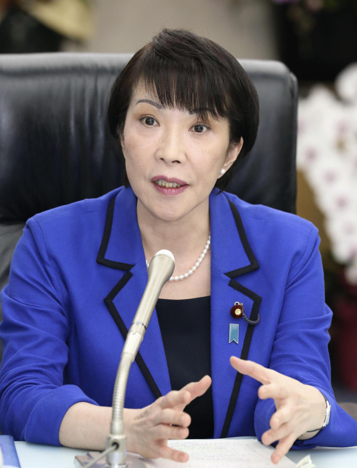 Bà Sanae lần đầu tiên được bầu vào Hạ viện Nhật Bản trong cuộc tổng tuyển cử năm 1993. Bà từng làm giảng viên tại Đại học Kinki năm 2004. Ảnh: JT.