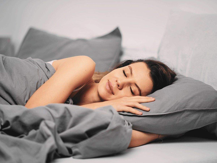 Tai nạn: Ngủ không đủ giấc khiến bạn kém tỉnh táo vào ngày hôm sau. Điều này có thể đặc biệt nguy hiểm nếu bạn lái ô tô hay các phương tiện khác vì nguy cơ xảy ra tai nạn. Người lớn tuổi cũng có thể dễ bị ngã hơn.