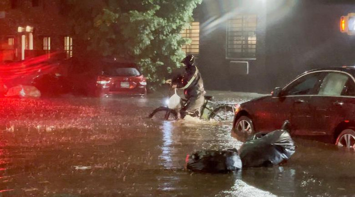 Tờ USA Today ngày 3/9 đưa tin, số người thiệt mạng do hoàn lưu bão Ida ở Mỹ đã tăng lên 45, trong đó có 15 người tại bang New York.