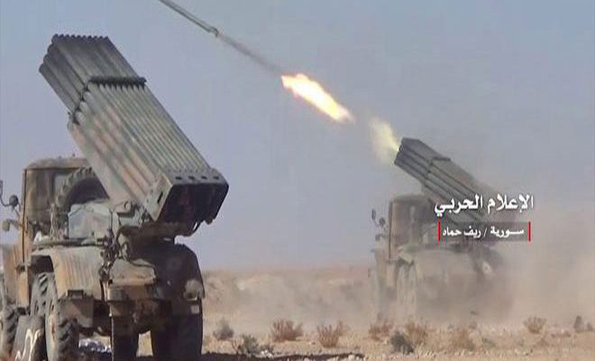 Trong diễn biến khác trên chiến trường Syria, Quân đội Syria ở vùng ngoại ô thị trấn Atshan, cách thành phố Hama khoảng 45 km về phía bắc, đã nã một loạt tên lửa nhằm vào căn cứ của nhóm phiến quân Jabhat al-Nusra ở khu vực xung quanh thị trấn Skeik, tỉnh Idlib, gây tổn thất nặng nề cho bọn chúng. Ảnh: SANA.
