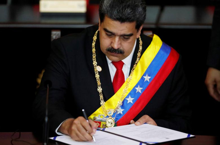 Trước đó, Tổng thống Maduro tái đắc cử nhiệm kỳ thứ hai vào tháng 5/2018 với gần 70% số phiếu ủng hộ trong bối cảnh Venezuela đang trải qua cuộc khủng hoảng kinh tế nghiêm trọng.