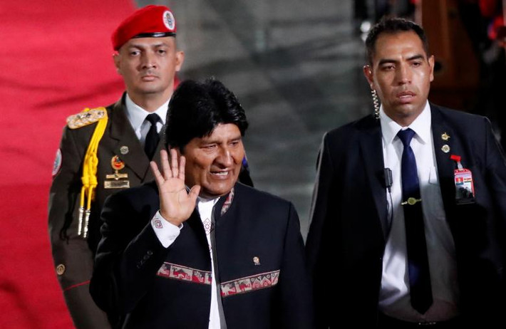 Tổng thống Bolivia Evo Morales tới tham dự lễ nhậm chức của người đồng cấp Venezuela.