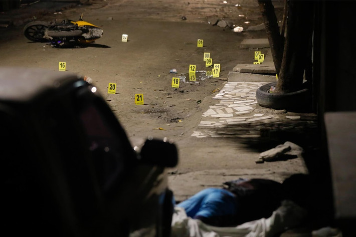Theo hãng thông tấn Reuters, Honduras là một trong những quốc gia nguy hiểm nhất thế giới với tỷ lệ giết người cao cùng sự lộng hành của các băng đảng tội phạm. Theo số liệu thống kê của chính phủ Honduras, tỷ lệ giết người ở nước này trong năm 2011-2012 là 86/100.000 người. (Nguồn ảnh: Reuters)
