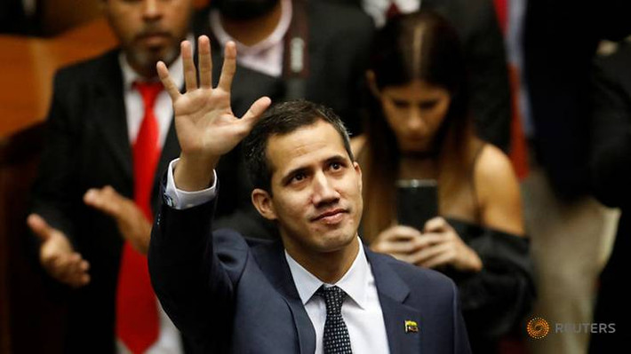 Trong cuộc bầu cử Quốc hội năm 2010, ông Guaidó đã được bầu vào vị trí Phó chủ tịch liên bang thay thế, và được bầu vào Quốc hội trong cuộc bầu cử năm 2015 khi giành được 97.492 phiếu bầu. Ảnh: Reuters.