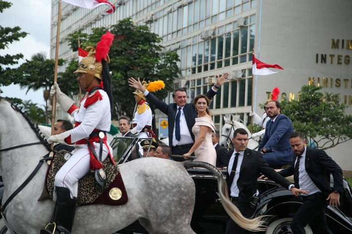 Được biết, ông Bolsonaro là tổng thống cánh hữu đầu tiên của Brazil trong 3 thập kỷ qua.