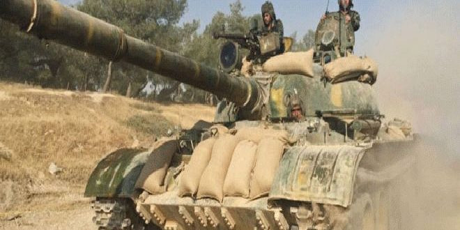 Đợt pháo kích của Quân đội Syria nhằm đáp trả vụ tấn công của những kẻ khủng bố từ khu vực phi quân sự Idlib nhằm vào căn cứ của lực lượng chính phủ Damascus. Ảnh: SANA.