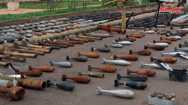 Trước đó, ngày 4/1, Quân đội Syria cũng phát hiện kho vũ khí, đạn dược ở khu vực xung quanh ngôi làng Tal Dahab, vùng nông thôn phía bắc tỉnh Homs. Ảnh: SANA.