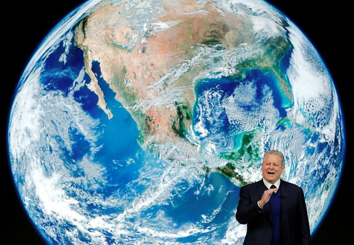 Cựu Phó Tổng thống Mỹ Al Gore phát biểu tại diễn đàn WEF ngày 22/1.