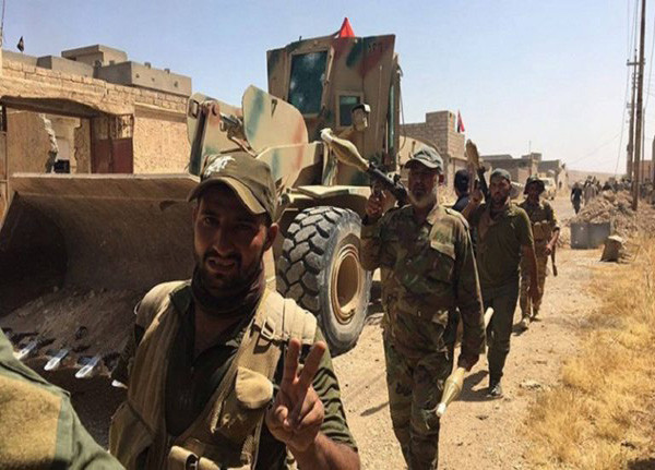 Theo South Front, lực lượng PMU đang phối hợp với Chính phủ Iraq và Syria để tham gia vào chiến dịch quân sự nhằm xoá sổ những tay súng phiến quân IS còn lại tại Syria. Ảnh: SF.