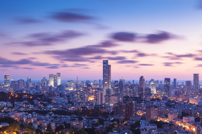 Tiếng Ả Rập và tiếng Hebrew (Do Thái) là ngôn ngữ chính thức của đất nước Israel. Ảnh: CT.