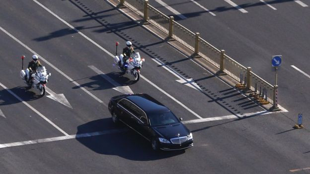 Đây là chuyến thăm Trung Quốc lần thứ tư của Chủ tịch Kim Jong-un kể từ chuyến thăm Bắc Kinh đầu tiên hồi tháng 3/2018. Tháp tùng ông Kim trong chuyến công du lần này có phu nhân Ri Sol-ju cùng một số quan chức cấp cao hàng đầu Triều Tiên. Ảnh: Reuters.