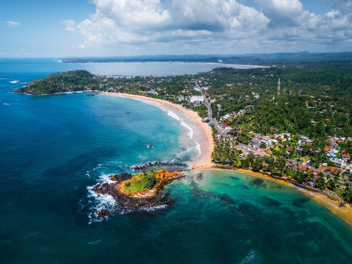 Rất nhiều bãi biển đẹp ở Sri Lanka.