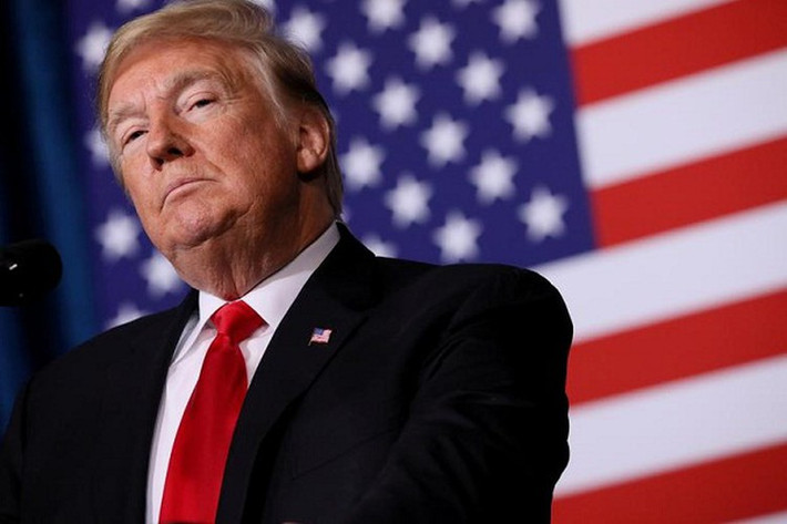 Theo đó, ông Trump bị cáo buộc kích động bạo loạn, liên quan tới bài phát biểu của ông trước hàng nghìn người ủng hộ hôm 6/1 trong khi lưỡng viện Mỹ tổ chức phiên họp chung kiểm đếm phiếu bầu của đại cử tri và xác nhận chiến thắng của ông Joe Biden trong cuộc bầu cử tổng thống 2020. Ảnh: Reuters.