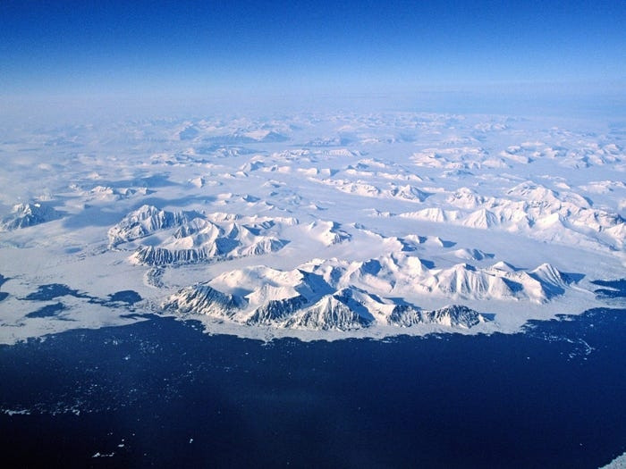 Quần đảo Svalbard cách thủ đô Oslo, Na Uy, hơn 2.000 km nhưng chỉ cách Cực Bắc 965 km.