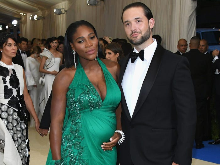 Vào tháng 8/2017, trước khi bạn cô sinh con, Meghan Markle nói với Vogue rằng Serena Williams sẽ trở thành "bà mẹ tuyệt vời".