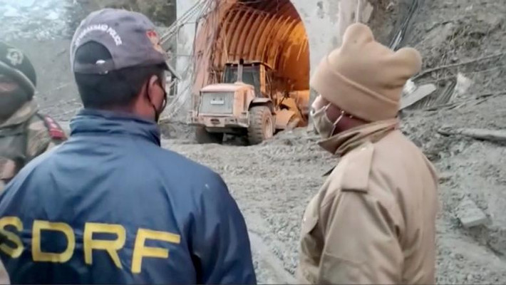 Tờ New York Times dẫn lời Thủ hiến bang Uttarakhand Trivendra Singh Rawat ngày 8/2 cho biết lực lượng cứu hộ đến nay đã tìm thấy thi thể của 14 nạn nhân và có khoảng 125 người khác vẫn mất tích.