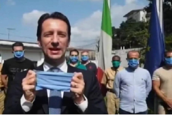 Sau đó, ông trở lại châu Phi với tư cách là cố vấn tại Đại sứ quán Italy ở Abuja, Nigeria, vào năm 2015. Ảnh: quotidiano.net.