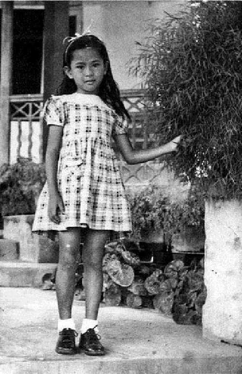 Bà Aung San Suu Kyi năm 6 tuổi. Ảnh: Wikipedia.