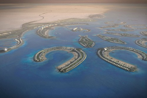 Quần đảo nhân tạo Amwaj cách thủ đô Manama, Bahrain, khoảng 10,5 km về phía đông bắc. Bên trong quần đảo này có các tòa nhà thương mại, khách sạn và toà nhà chung cư,...