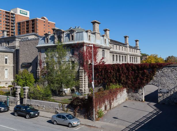 Nhà tù cũ Ottawa ở Canada hiện giờ là một nhà khách lý tưởng với giá cả phải chăng.