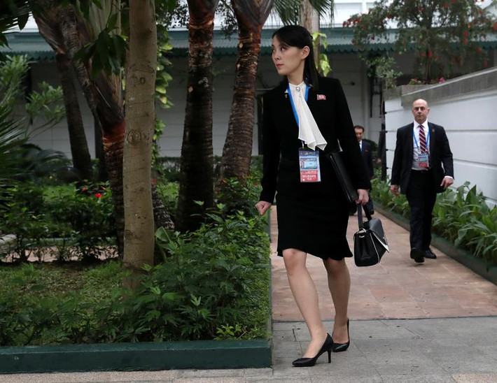Bà Kim Yo Jong, em gái của Chủ tịch Kim Jong-un, cũng có mặt tại khuôn viên khách sạn Metropole sáng 28/2. Ảnh: Reuters.