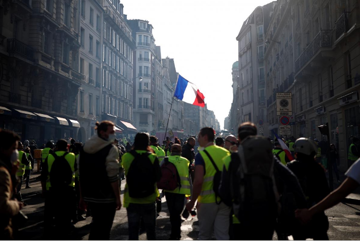 Tại thủ đô Paris, cảnh sát Pháp đã bắt giữ 26 người biểu tình quá khích.
