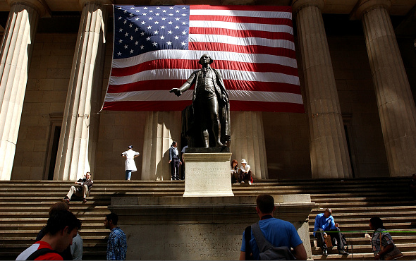 Tổng thống George Washington sở hữu nô lệ. Giống như nhiều chủ đất giàu có vào thời điểm đó, George Washington là chủ nô và sở hữu một đồn điền. Ảnh: Getty.