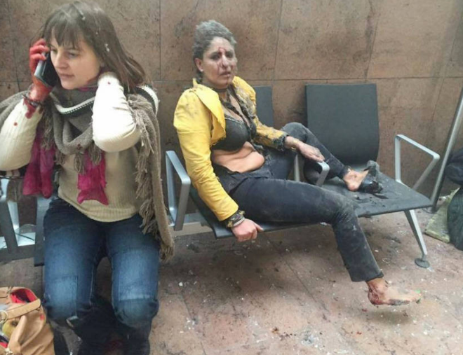 Ngày 22/3/2016, 3 vụ tấn công khủng bố xảy ra tại sân bay và nhà ga ở thủ đô Brussels, Bỉ, đã khiến 35 người thiệt mạng và 300 người bị thương. Phiến quân IS đã lên tiếng nhận trách nhiệm về vụ tấn công này.