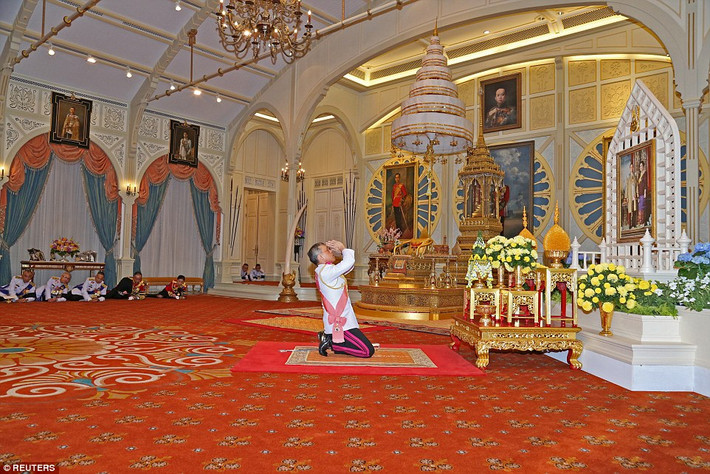 Hoàng Thái tử Maha Vajiralongkorn đã chính thức lên ngôi Vua hôm 1/12, 50 ngày sau khi Quốc vương Thái Lan Bhumibol Adulyadej qua đời.