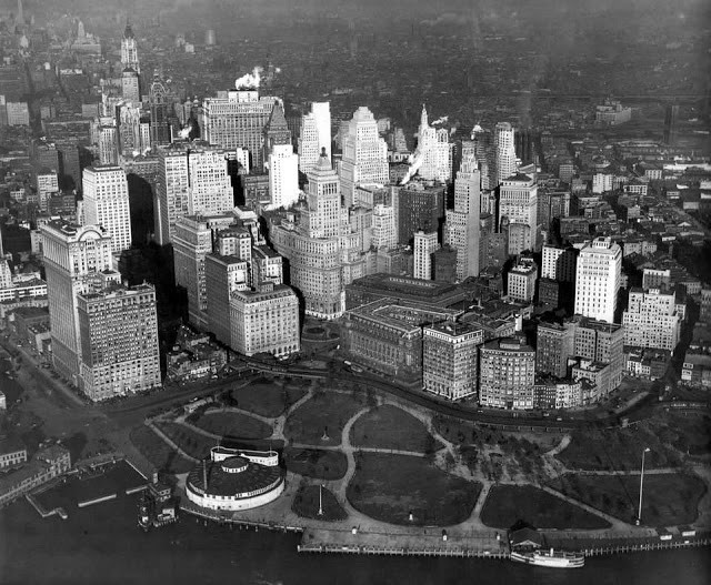 Ảnh chụp trên cao cho thấy thành phố New York năm 1928 đang thực sự "thay da đổi thịt".