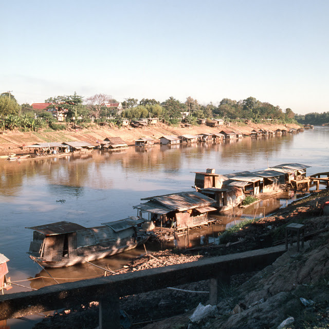 Những “ngôi nhà” trên sông ở Thái Lan trong bức ảnh chụp năm 1978. (Nguồn ảnh: Vintag).