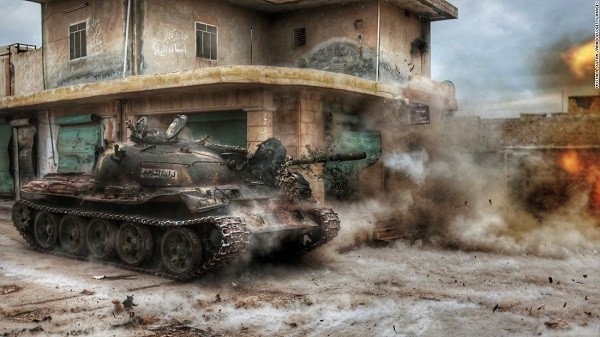 Các tay súng nổi dậy Syria tấn công căn cứ của chính phủ Damascus ở làng Nubul và al-Zaharaa ngày 12/2.