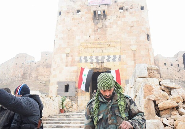 Được biết, chính quyền Syria và nhóm phiến quân ở Đông Aleppo đã đạt được một thỏa thuận. Theo đó, nhóm phiến quân sẽ được sơ tản khỏi khu vực này.