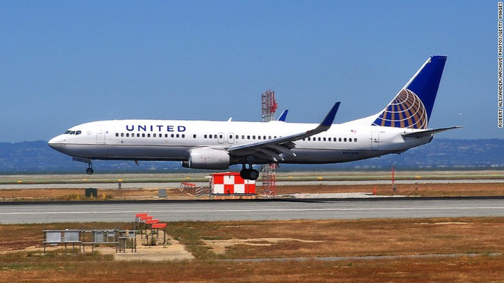 Boeing 737 là loại máy bay chở khách bán chạy nhất mọi thời đại. Chuyến bay đầu tiên của Boeing 737 được thực hiện vào năm 1967.