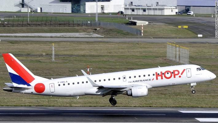 Embraer E-Jet là loại máy bay phản lực dân dụng cỡ vừa, hai động cơ. Chuyến bay đầu tiên của Embraer E-Jet được thực hiện vào năm 2002.