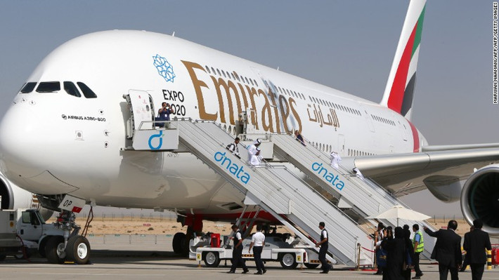 Airbus A380 là loại máy bay phản lực thân rộng hai tầng, bốn động cơ. Chuyến bay đầu tiên của loại máy bay chở khách này được thực hiện vào năm 2005. (Nguồn ảnh: CNN)