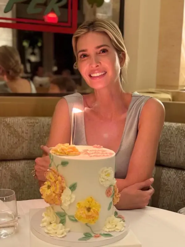 Ngày 30/10 vừa qua, Ivanka đón sinh nhật lần thứ 43. Nhân dịp này, cô đã chia sẻ một số lời khuyên về cuộc sống cũng như những suy ngẫm của bản thân. Ảnh: X.
