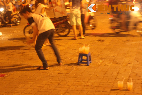 Cảnh tượng rất hỗn loạn.