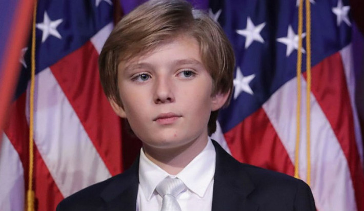 Barron Trump, cậu út của Tổng thống Trump, có thể nói thành thạo hai thứ tiếng: Tiếng Anh và tiếng Slovenia.
