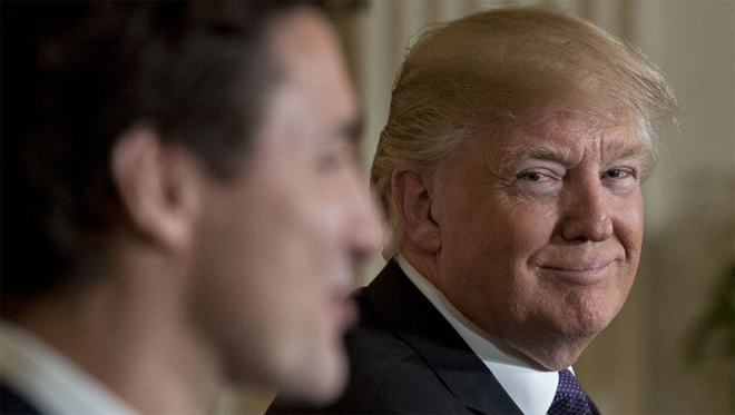Ngay cả Tổng thống Mỹ Donald Trump cũng dành cái nhìn thiện cảm cho Thủ tướng Canada Justin Trudeau. (Nguồn: Báo Tin Tức)